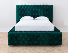 Load image into Gallery viewer, Mallard Boutique Velvet Nuvol Bed